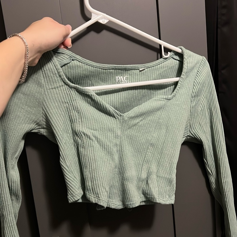 Cute green ish long sleeve